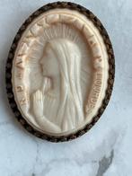 Religieuze Vintage France Broche Lourdes van Camee, Ophalen of Verzenden