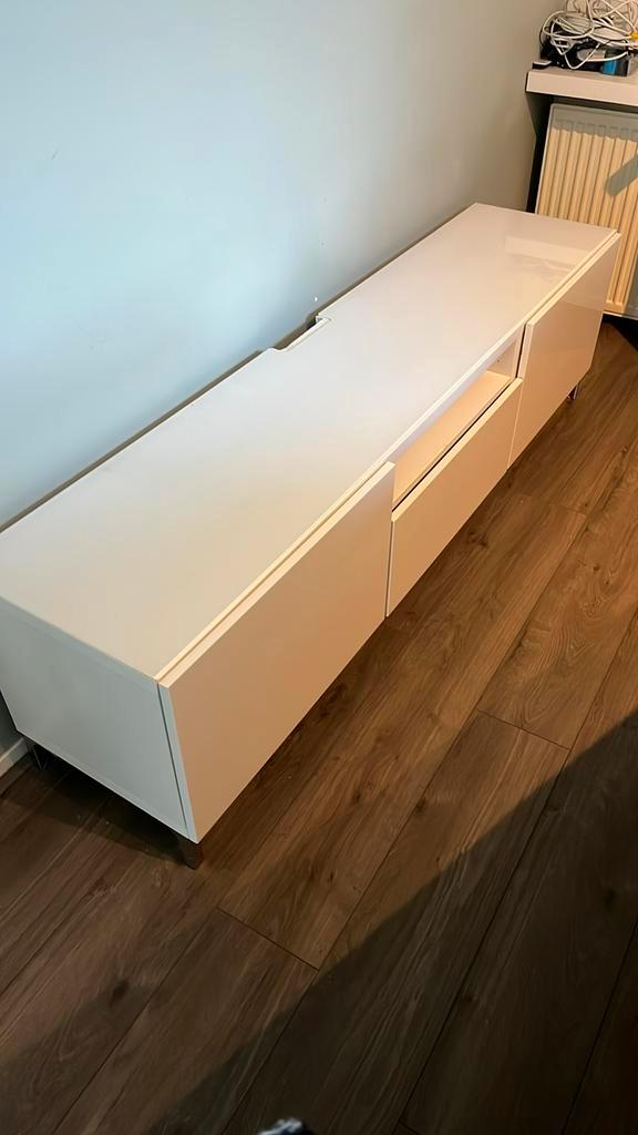 Mooie Ikea Besta TV meubel - 180cm breed, Huis en Inrichting, Kasten | Televisiemeubels, Zo goed als nieuw, Minder dan 100 cm