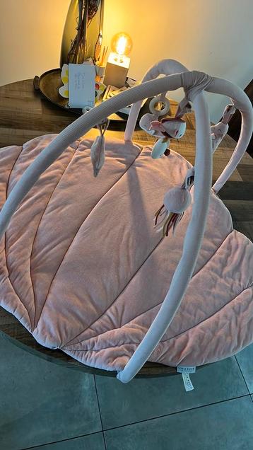 Little Dutch: Speelschelp met boog. beschikbaar voor biedingen