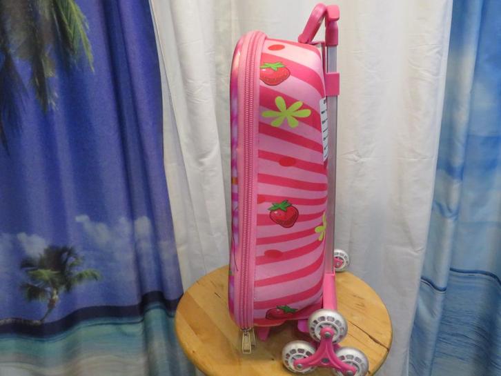 roze kinder 3d trolley met 3 wielen voor een trap, Sieraden, Tassen en Uiterlijk, Tassen | Reistassen en Weekendtassen, Gebruikt
