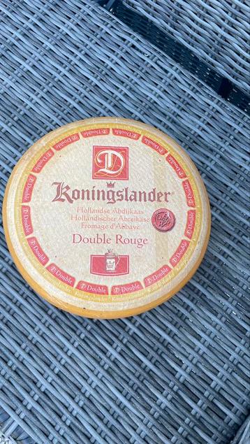 Dummy kaas beschikbaar voor biedingen