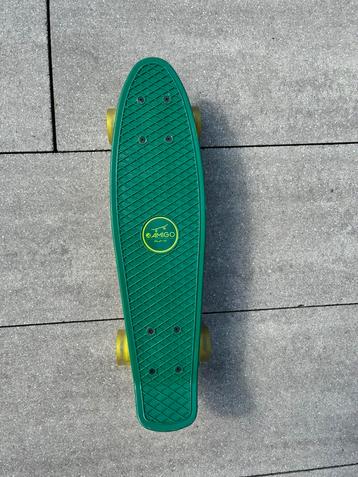 Amigo flip it skateboard met ledverlichting in wieltjes beschikbaar voor biedingen