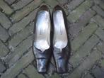 GRATIS VERZENDEN MOOIE VINTAGE BRUINE PETER KAISER HAKKEN 41, Kleding | Dames, Schoenen, Schoenen met lage hakken, Bruin, Verzenden