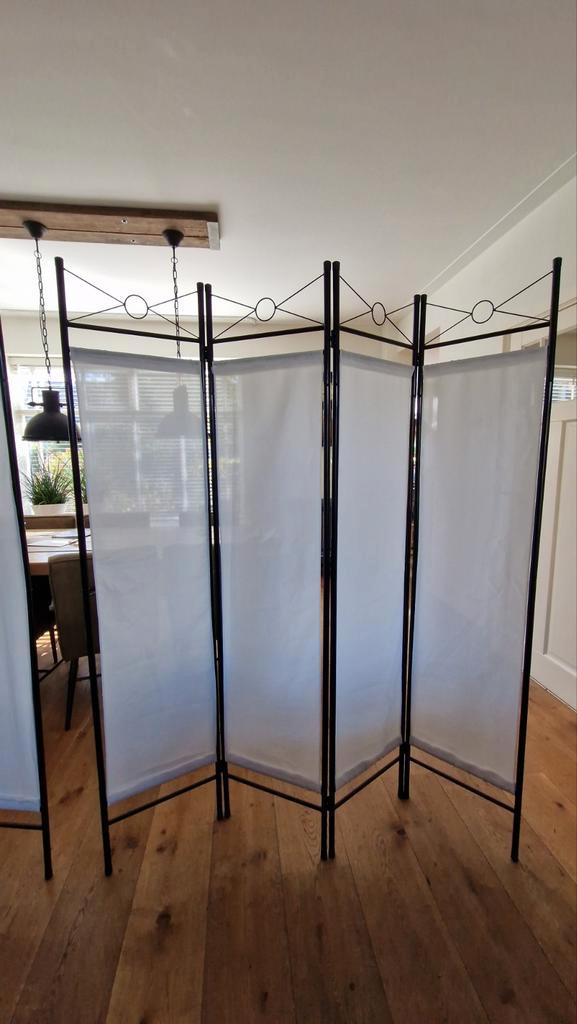 Kamerscherm  Room divider met zwart frame, wit doek., Huis en Inrichting, Woonaccessoires | Kamerschermen, Zo goed als nieuw, Ophalen