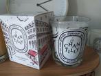 Nieuw in doos Diptyque geurkaars Chantilly voor maar 39 euro, Huis en Inrichting, Woonaccessoires | Kandelaars en Kaarsen, Ophalen of Verzenden