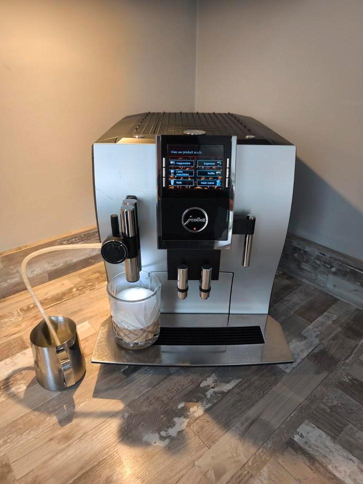 Jura z9 otc, Witgoed en Apparatuur, Koffiezetapparaten, Zo goed als nieuw, Gemalen koffie, Koffiebonen, Koffiemachine, 10 kopjes of meer