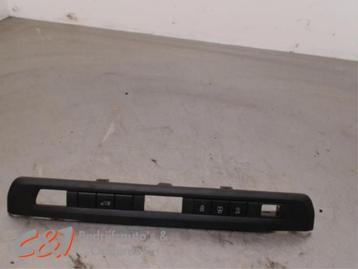 Centrale deurvergrendeling Schakelaar van een Peugeot Expert beschikbaar voor biedingen