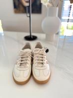 Adidas handbal spezial maat 42 beige wit nieuw!, Ophalen of Verzenden, Zo goed als nieuw, Wit, Sneakers of Gympen