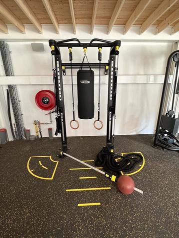 TechnoGym OMNIA3 multi-angle pull-up bar beschikbaar voor biedingen