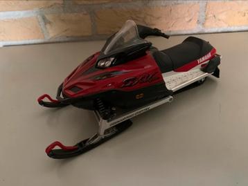 Yamaha sneeuwscooter 1 : 18 beschikbaar voor biedingen