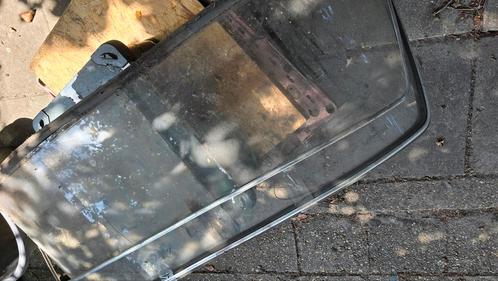Voorruit Mercedes W110 Heckflosse, Auto-onderdelen, Ruiten en Toebehoren, Mercedes-Benz, Gebruikt, Ophalen