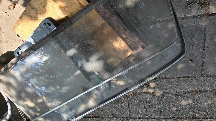 Voorruit Mercedes W110 Heckflosse, Auto-onderdelen, Ruiten en Toebehoren, Mercedes-Benz, Gebruikt, Ophalen