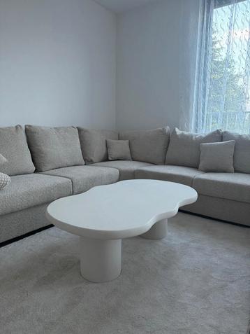 Organische Beton cire salontafel inclusief levering beschikbaar voor biedingen
