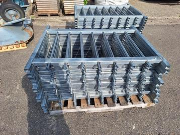 26 metalen hekken/ poortjes  NIEUW beschikbaar voor biedingen