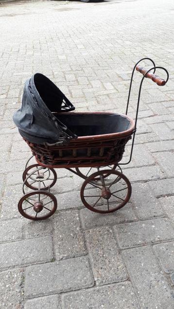Poppenwagen 2 stuks verschillende maten    beschikbaar voor biedingen