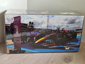 Red Bull RB18, M. Verstappen # 1, Winner GP USA '22. *NIEUW* beschikbaar voor biedingen