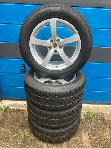 18 inch originele Porsche Macan velgen met winterbanden beschikbaar voor biedingen