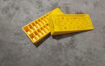 2 x oprij blok beschikbaar voor biedingen