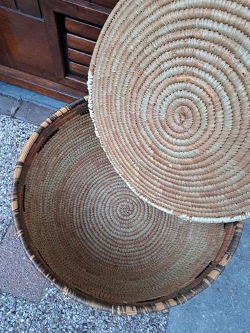 Grote opbergmand met diameter van 50 cm beschikbaar voor biedingen