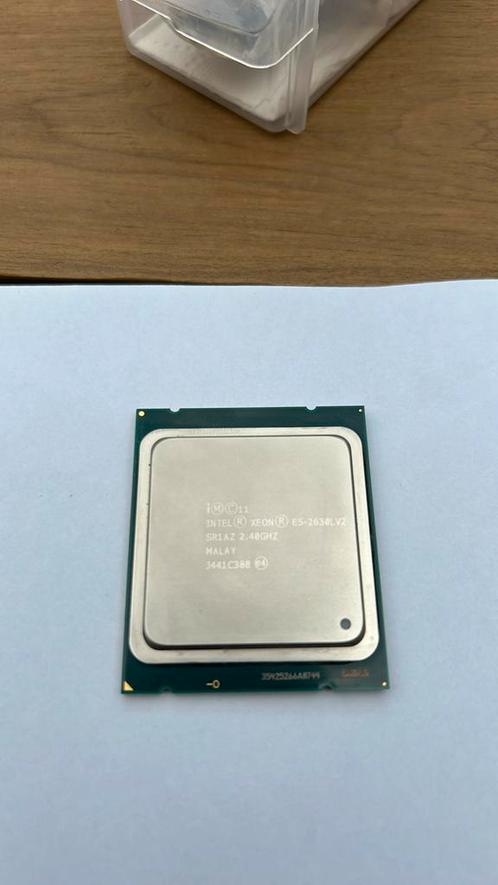 Adv. 61. Intel XEON E5-2630LV2 SR1AZ 2.40GHZ, Computers en Software, Processors, Gebruikt, Ophalen of Verzenden