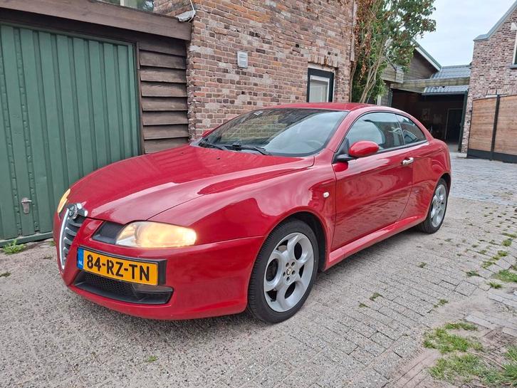 Alfa Romeo GT 1.8 TS 2005 Rood NIEUWE APK, Auto's, Alfa Romeo, Bedrijf, GT, Airbags, Airconditioning, Bluetooth, Climate control