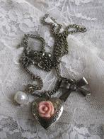 Ketting met 3 Hangertjes Medaillon met Roos / Strik & Parel, Overige materialen, Gebruikt, Verzenden, Hart