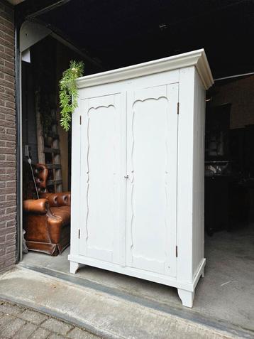 Antieke brocante witte Biedermeier meidenkast vintage kast  beschikbaar voor biedingen