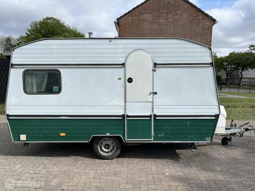 Buerstner 4002, Caravans en Kamperen, Caravans, Bedrijf, tot en met 4, 500 - 750 kg, Bürstner, 5 tot 6 meter, Gascomfoor, Koelkast