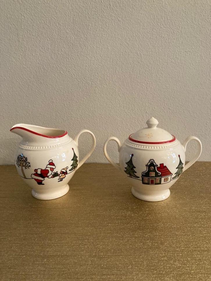 ️ ⭐️ Suikerpot & Melkkan kerst Wedgwood Windsor Christmas, Huis en Inrichting, Keuken | Servies, Nieuw, Overige typen, Wedgwood