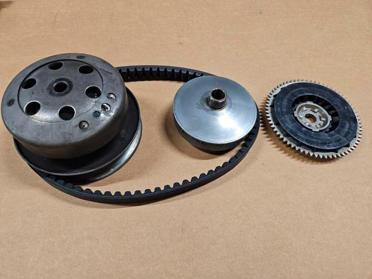 piaggio zip overbrenging, Fietsen en Brommers, Brommeronderdelen | Algemeen, Zo goed als nieuw, Ophalen of Verzenden