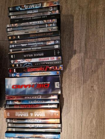 Verschillende genres dvds  beschikbaar voor biedingen