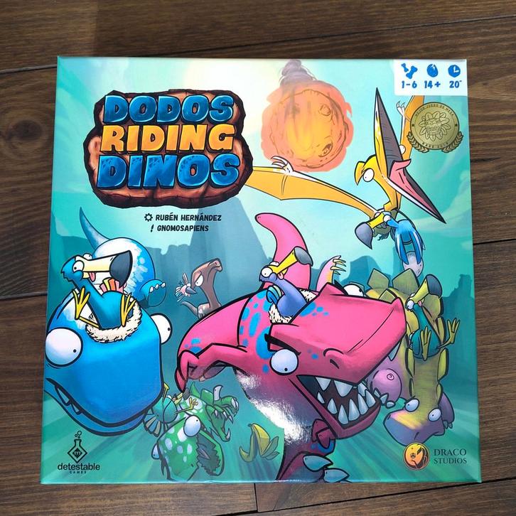 Dodos Riding Dinos Kickstarter editie, Hobby en Vrije tijd, Gezelschapsspellen | Bordspellen, Zo goed als nieuw, Drie of vier spelers