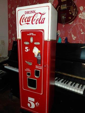 Design kast Coca Cola beschikbaar voor biedingen
