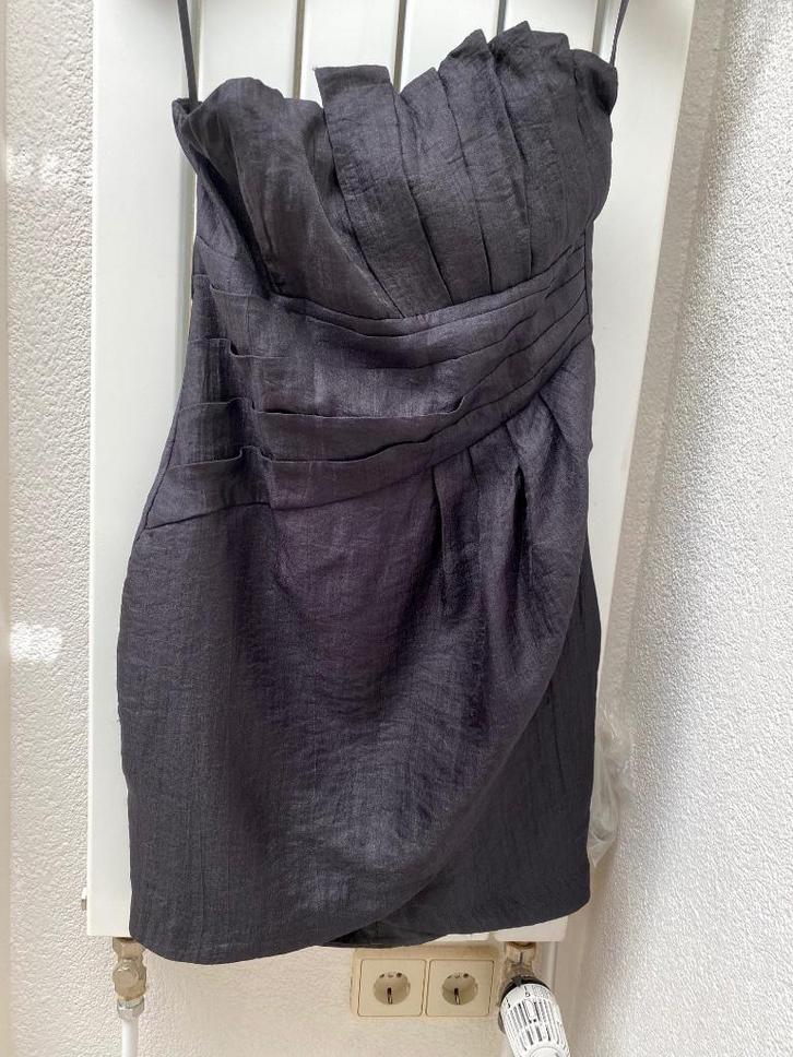 Strapless zwart cocktailjurkje H&M maat 38., Kleding | Dames, Jurken, Zo goed als nieuw, Maat 38/40 (M), Zwart, Boven de knie