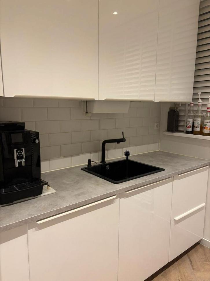 IKEA keuken met inbouwapparatuur - Zeer goede staat!, Huis en Inrichting, Keuken | Keukenelementen, Zo goed als nieuw, 200 cm of meer