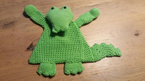 Gehaakte lappenpop krokodil, Kinderen en Baby's, Kraamcadeaus en Geboorteborden, Nieuw, Kraamcadeau, Ophalen of Verzenden