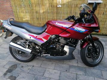 Kawasaki gpz 500 s, weinig kms, goed onderhouden.  beschikbaar voor biedingen