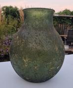 Mooie vaas van dik groen glas - brocante, Ophalen of Verzenden, Minder dan 50 cm, Groen, Glas