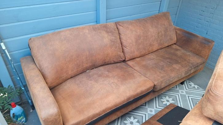 Cognac bank, 4 zits, Huis en Inrichting, Banken | Bankstellen, Gebruikt, Rechte bank, 200 tot 250 cm, 75 tot 100 cm, Ophalen