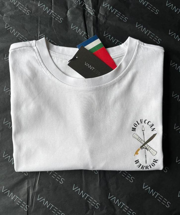 Moluccan warrior comfortabele/normal fit t-shirt, Kleding | Heren, T-shirts, Nieuw, Wit, Verzenden