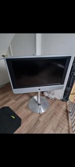 Mooi loewe tv op standaart. Met originele afstanbediening, Ophalen of Verzenden, Zo goed als nieuw, Overige merken