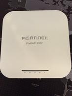 Fortinet FortiAP 231F Wifi access point, Ophalen of Verzenden, Zo goed als nieuw, Fortinet