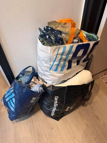 Te koop jongens kleding  beschikbaar voor biedingen