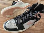 Jordan - 1 elevate high - Sneakers - Vrouwen - Roze/Wit/Zwar, Kinderen en Baby's, Ophalen of Verzenden, Zo goed als nieuw, Meisje