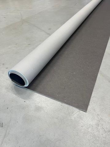 Overgebleven antraciet vinyl van 3x4m  beschikbaar voor biedingen