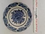Delfs blauw bord, hang mogelijkheid. 22cm / 40 euro, Ophalen