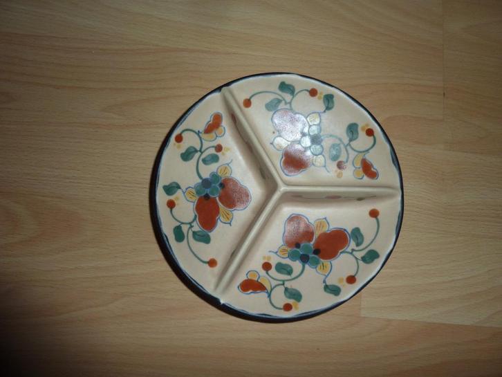 Schaaltje -3 vak s bordje plateelfabriek Regina Gouda, Antiek en Kunst, Antiek | Keramiek en Aardewerk, Ophalen of Verzenden