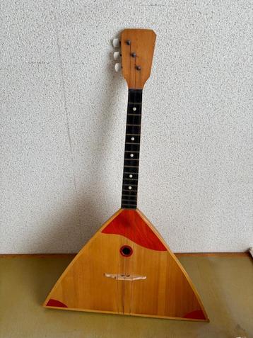 Balalaika beschikbaar voor biedingen