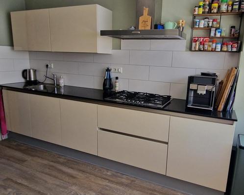 Luxe witte hooglans keuken GEDEMONTEERD Direct beschikbaar, Huis en Inrichting, Keuken | Complete keukens, Zo goed als nieuw, Overige typen