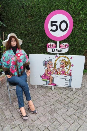Feest set 3 deel Sarah + bord Sarah zit voor spiegel beschikbaar voor biedingen